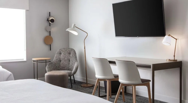 Четырёхместная студия TownePlace Suites By Marriott Milwaukee West Bend