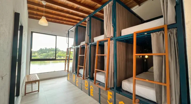 Кровать в общем номере (женский номер) Viajero Guatapé Hostel & Lake Club
