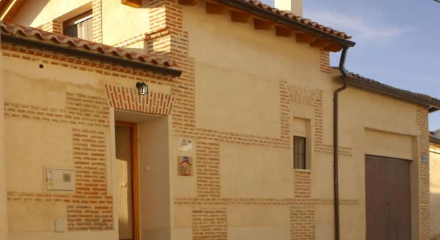 Casa Rural "Hazanas" Adanero, Забронировать Отель Аданеро 