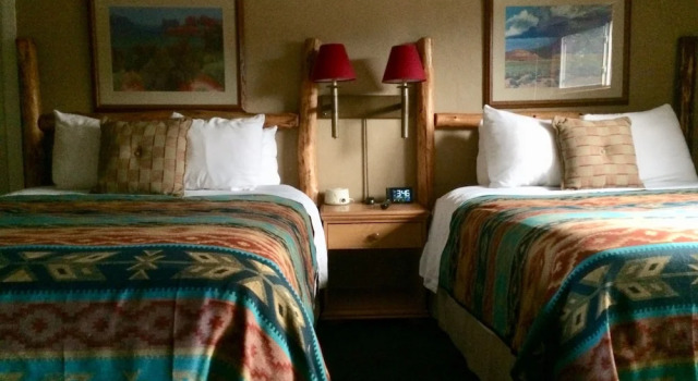 Sitzmark Chalet Inn, Rezerwuj Chalet Ruidoso Nowy Meksyk