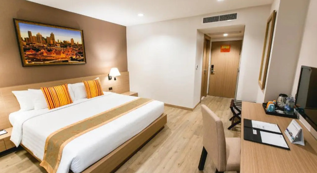 Двухместный номер Deluxe с балконом Adelphi Pattaya