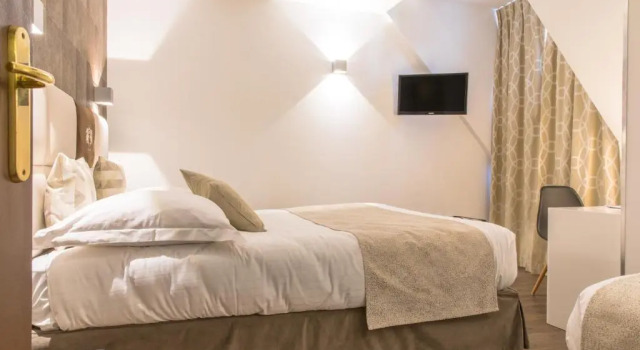 Трёхместный номер Standard Hôtel des Princes, Chambéry Centre