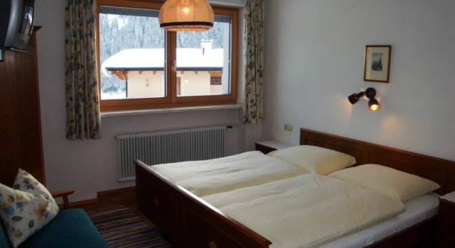 Gästehaus Hartls, Забронировать Отель Отели Тироля с парковкой, Парковка