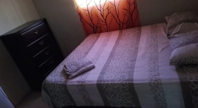Апартаменты с 2 комнатами с балконом Bright and Youth Condo With hot Water