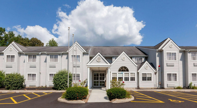 Americas Best Value Inn and Suites Sunbury/Delawre, Rezerwuj Mini-hotel Sunbury Ohio