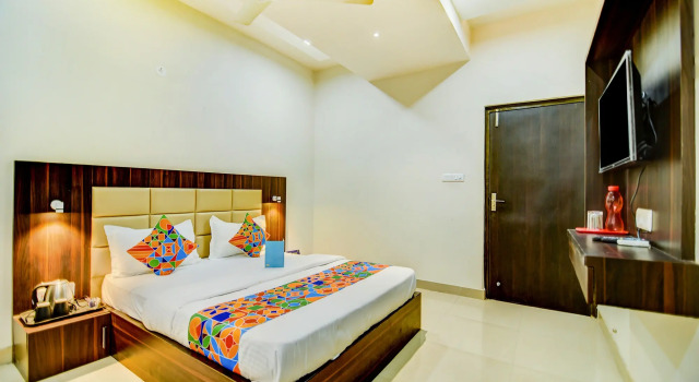 Номер Standard FabHotel Solitaire Inn