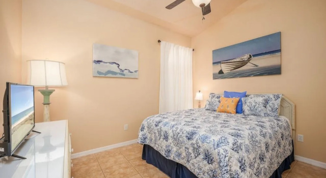 Splashing Dolphins by Distinctive Beach Rentals, Book Feriehus Palm Coast Florida