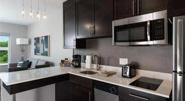 Четырёхместный люкс c 1 комнатой Residence Inn by Marriott Oakland Downtown