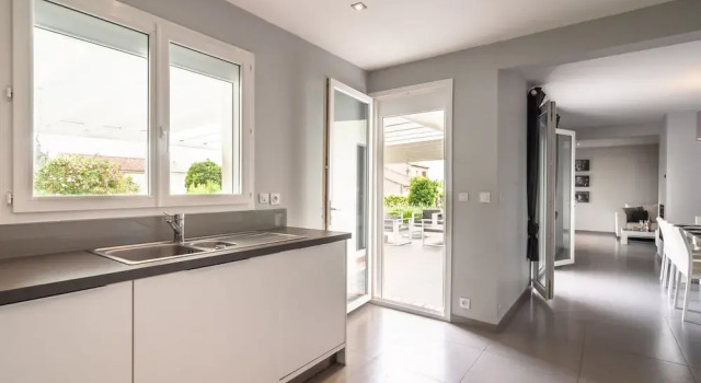 Luxurious Villa in Saint Genies de Fontedit With Heated Pool