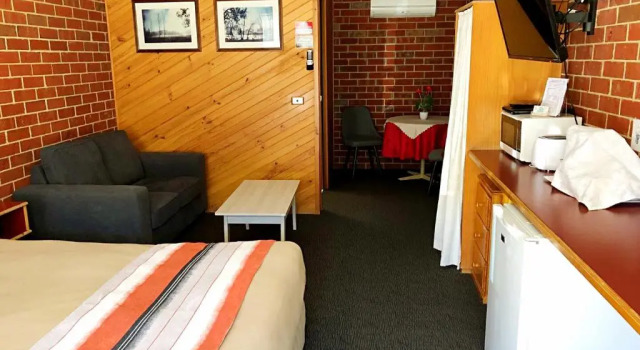 Двухместный номер Standard Elms Motor Inn