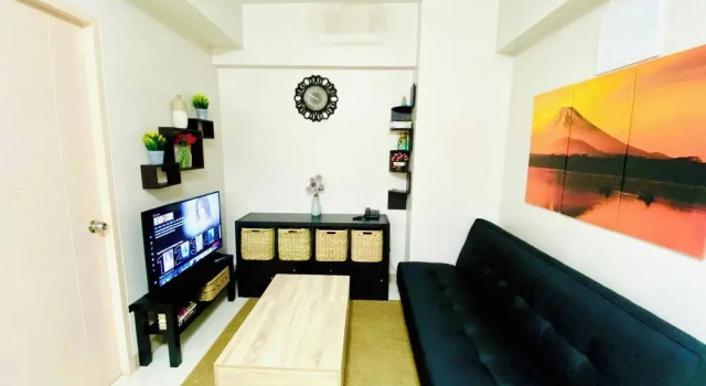 Апартаменты с 2 комнатами с балконом 2br Unit at Asmara near St Lukes Medical Center