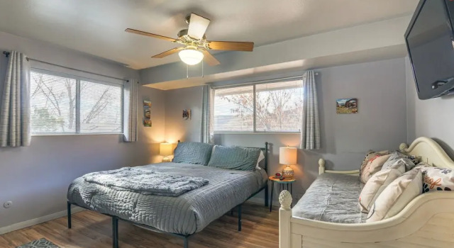 Kanab Home w/ Deck Near Zion National Park!, Varaa Hotelli Kanab 
