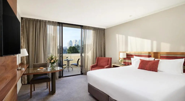 Номер Standard с балконом и с видом на город View Melbourne