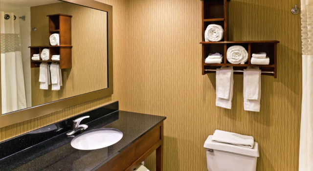Четырёхместный номер Standard Hampton Inn Baltimore/White Marsh