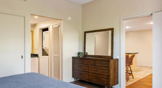 Big Island Royal Sea Cliff 401 2 Bedroom Condo