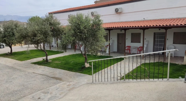 Almmos mezzanine apartments Kalamaki