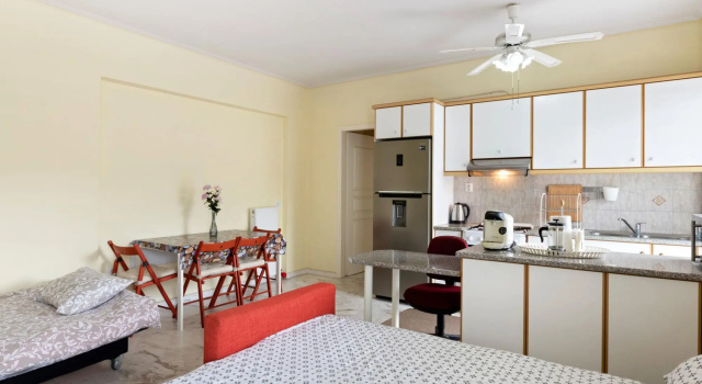 Homely Apartment in Piraeus with Balcony