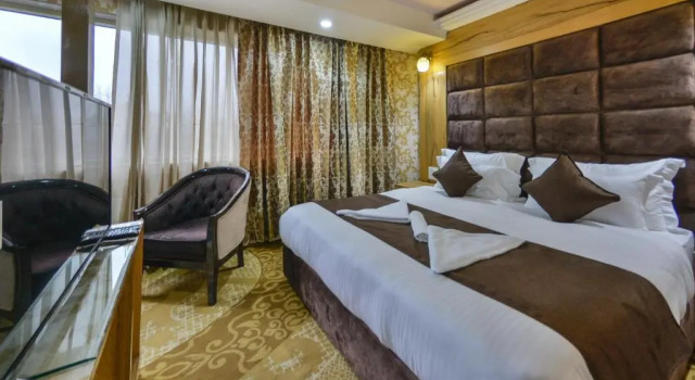 Люкс Hotel The Montreal Srinagar