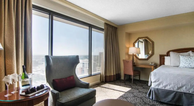 Двухместный номер Deluxe Omni Las Colinas Hotel