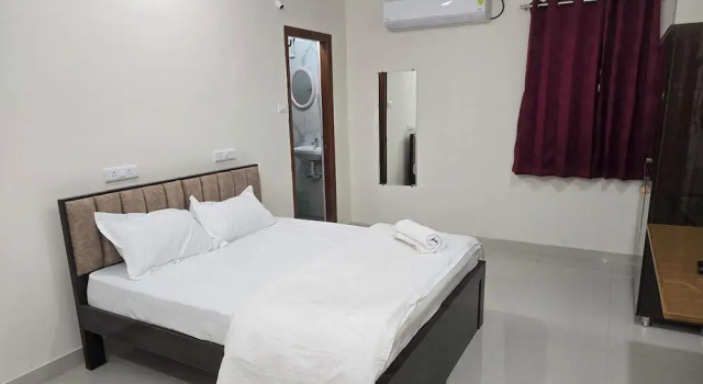 Номер Deluxe Om Sri Vigneshwara Palani Grand Hotel