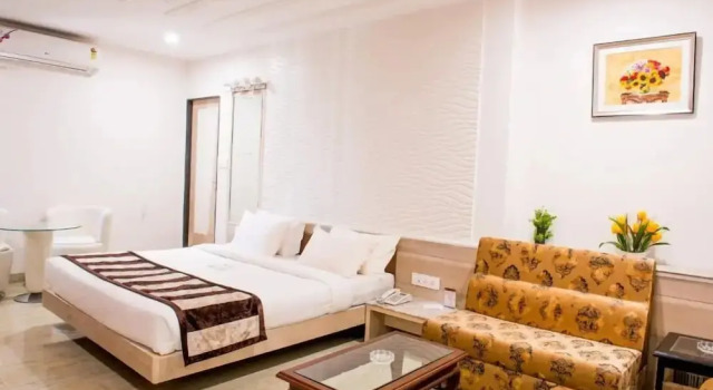 Super Hotel O Smriti Star, Забронировать Отель Недорогие отели штата Махараштры, недорого