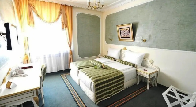 Двухместный номер Standard Queens Astoria Design Hotel