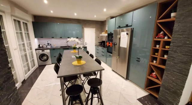 Вилла Gites Spa Strasbourg - Villa Lion - SPA Privé, Sauna, Borne darcade, Babyfoot