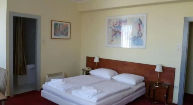 Domo Hotel Mondial, Забронировать Отель Недорогие отели Дюссельдорфа, рядом с Kaufhof, недорого