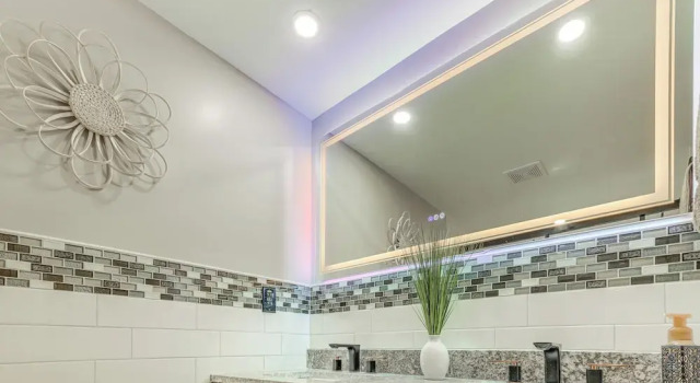 South Bend Home w/ Gas Grill Near Universities!, Rezerwuj Dom wakacyjny South Bend Indiana