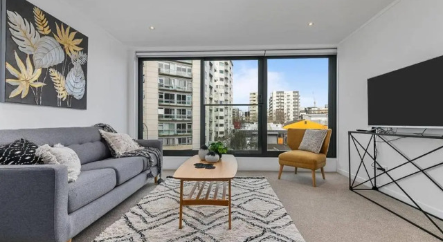 Апартаменты Beautifully Modern Brand New Central Apartment