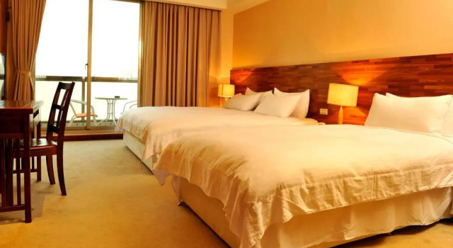 Номер Classic Asia Emperor Hotel