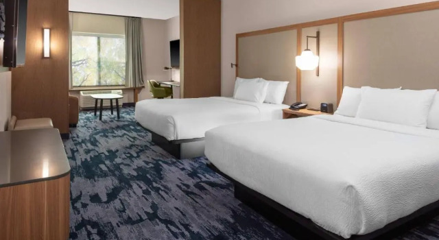 Двухместный люкс с видом на реку Fairfield by Marriott Inn & Suites Medford