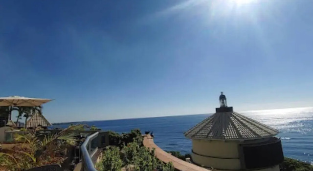3-BR GOLD LUXURY Oceanfront+ Pool & Breakfast area