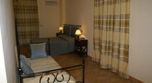 Residence Hotel La Commenda, Забронировать Отель Отели Озера Больсена с бассейном, Бассейн