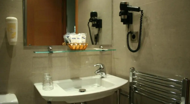 Трёхместный номер Standard Hotel 4C Puerta Europa
