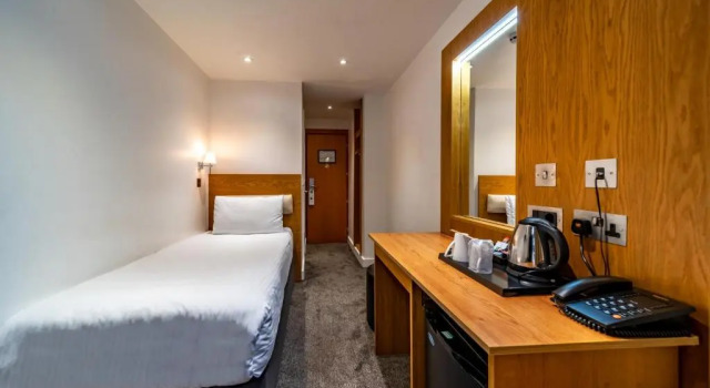 Одноместный номер (Newly Refurbished) Central Park Hotel