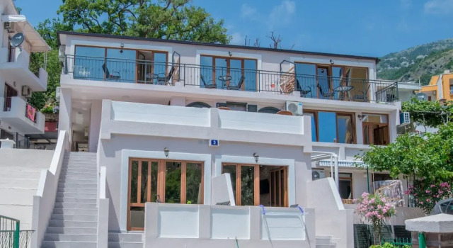 Jovan Apartments