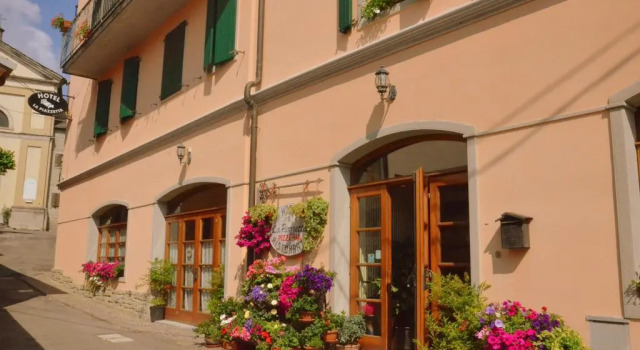 Hotel La Piazzetta, Забронировать Отель Лиццано-ин-Бельведере провинция Болонья