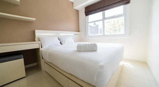 Contemporary 1BR Near Cihampelas at Parahyangan Residence Apartment By Travelio