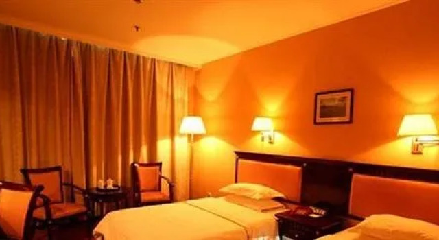 Akesu International Hotel, Rezerwuj Hotel Hotele 3-gwiazdkowe w Xinjiang, 3*