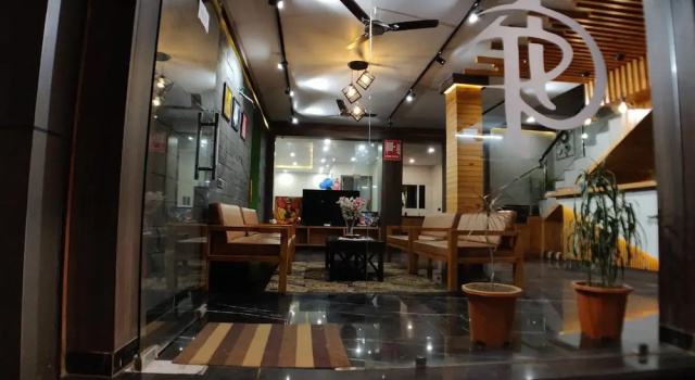 Hotel Atul Residency, Забронировать Отель Отели штата Махараштры с завтраком, Завтраки