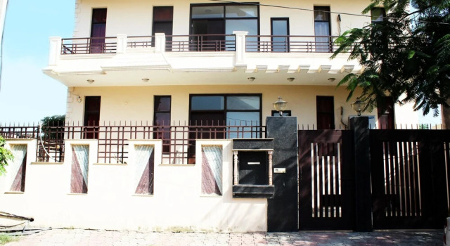 Oyo Rooms Sector 57, Забронировать Отель Гургаон 