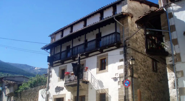 Hotel La Casa Chacinera, Забронировать Отель Канделарио La Covatilla