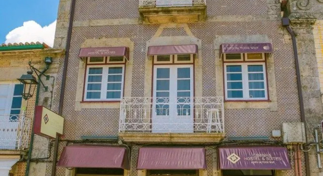 Caminha Hostel & Suites