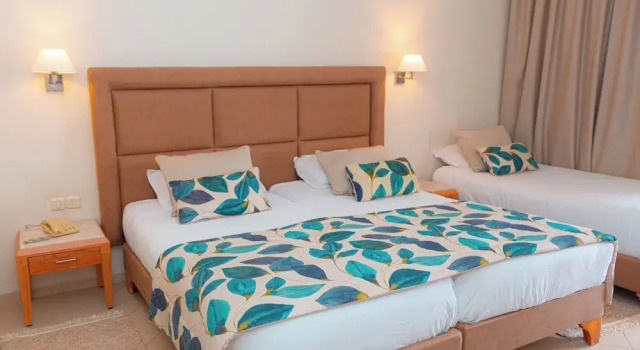 Трёхместный номер Standard с балконом и с видом на сад Itropika Hôtel