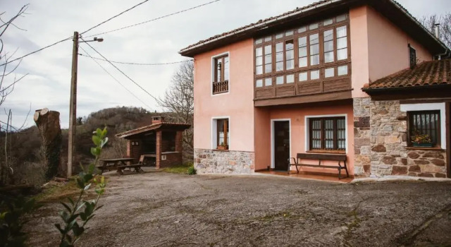 Carquera Casa a 8 Km de Nava, 예약 호텔 Nava 아스투리아스