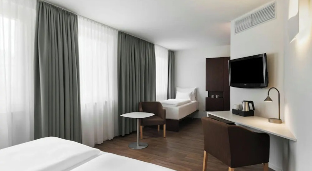 Трёхместный номер Standard Отель Four Points Flex by Sheraton Vienna Hauptbahnhof