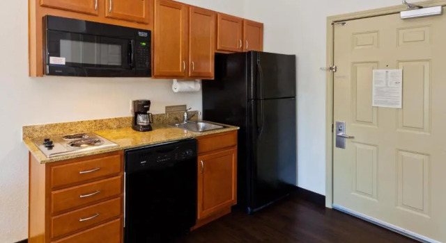 Двухместный номер Standard Candlewood Suites Montgomery- North by IHG