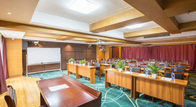 Siji Qianjing Hotel（Colorful Square, Huanghe Road, Guiyang））