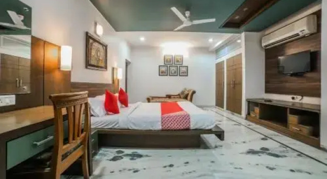 Royal Stay by OYO Rooms, Забронировать Отель Отели штата Раджастхана с парковкой, Парковка